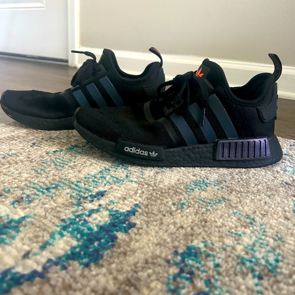 Adidas Sneakers